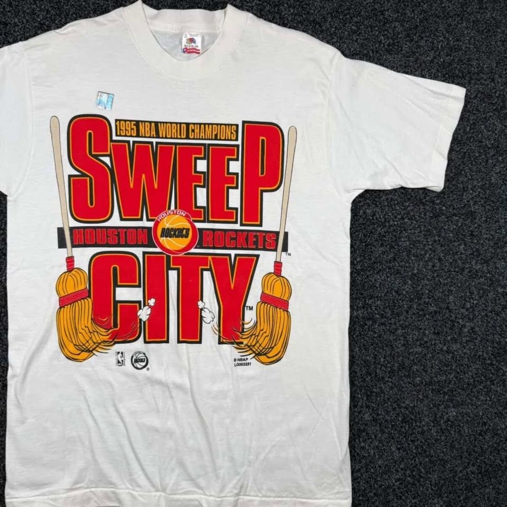 Vintage 1995 Houston Rockets NBA Champions Sweep City T-Shirt White Large USA
